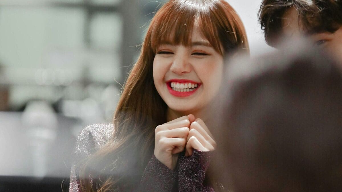 [Hình Nền Lisa] +100 Hình Nền Lisa Blackpink Cute, Ngầu & Đẹp Cho Điện Thoại