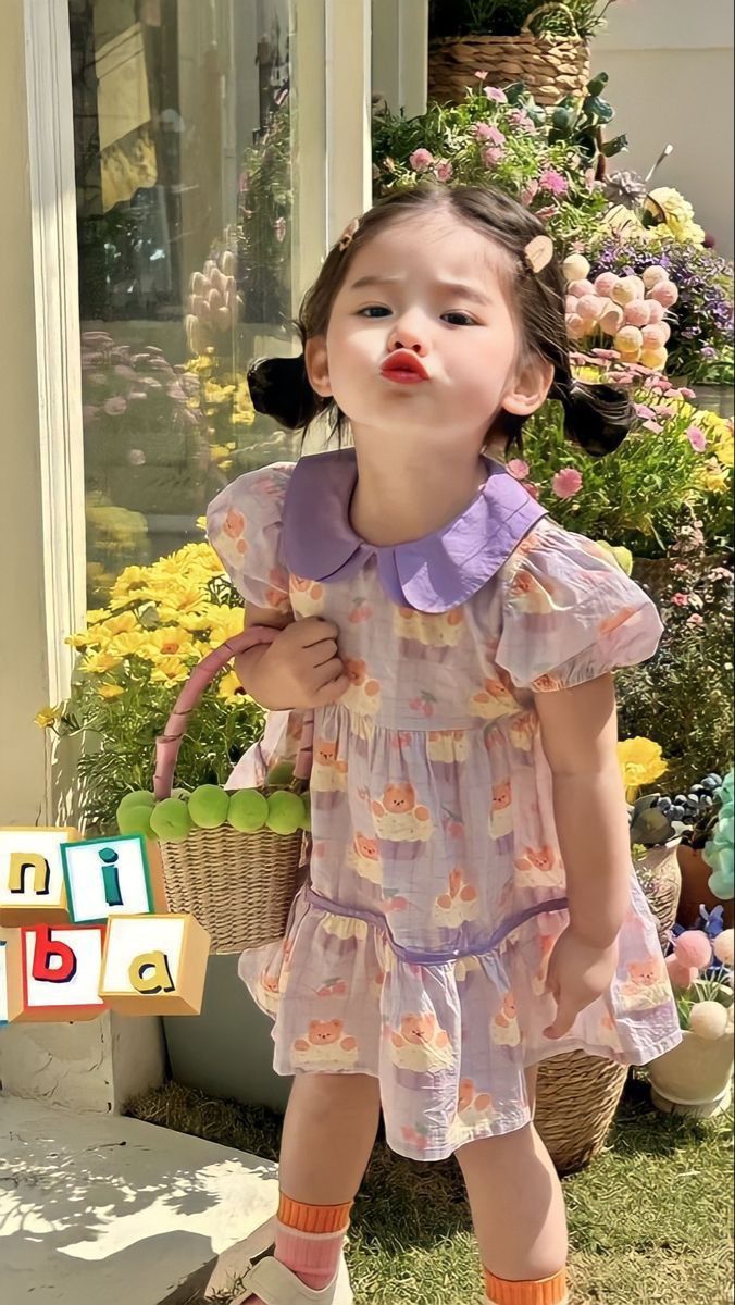 hình nền bé gái dễ thương